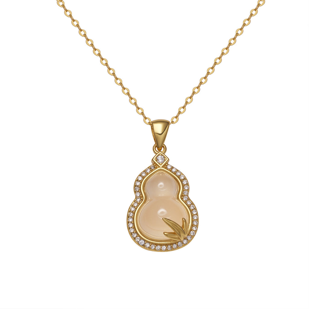 Damen Halskette mit kunstvollem Anhänger und hochwertigen Zirkonia Shop Nory