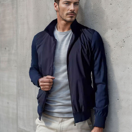 Herren stylische Freizeitjacke mit hohem Kragen und praktischen Taschen