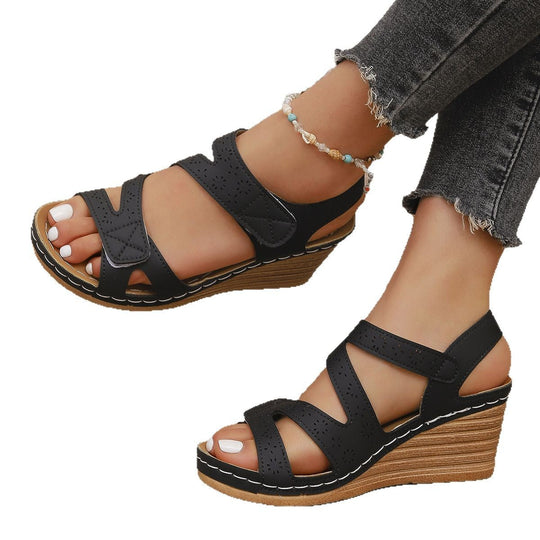 Damen Keil-Sandalen mit atmungsaktiven Riemen und komfortabler Fußbettung Shopnory