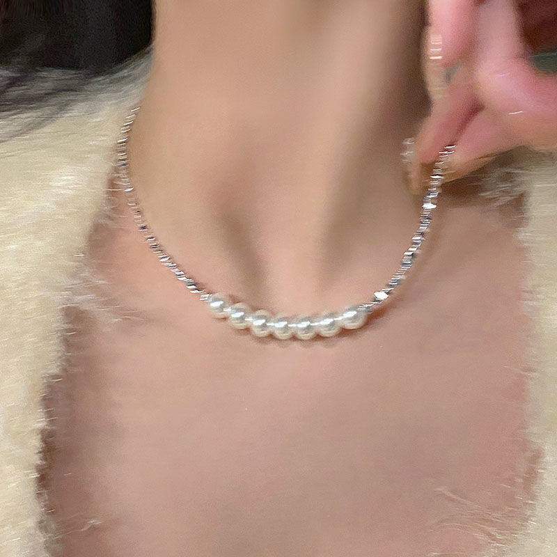 Damen Halskette mit glänzenden Perlen und filigraner Gliederketten Shop Nory