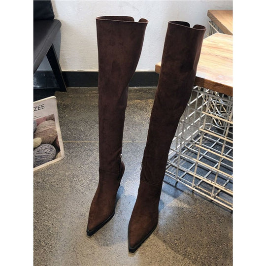 Damen Overknee-Stiefel aus Veloursoptik mit spitzer Zehenform und schmalem Absatz Shop Nory