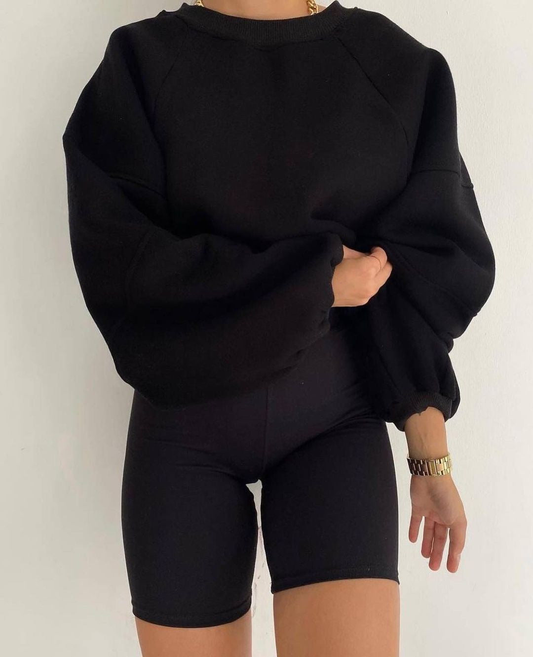 Damen Komfort-Loungewear Kombination Oversize-Sweatshirt mit High-Waist Biker-Shorts Shop Nory