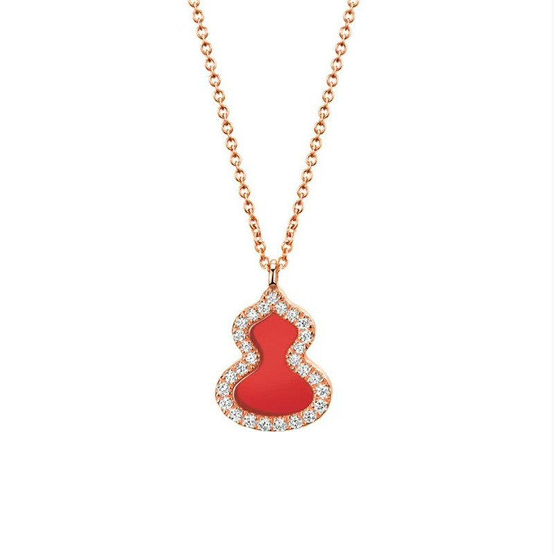 Damen Halskette mit kunstvollem Anhänger und glitzernden Zirkonia Shop Nory