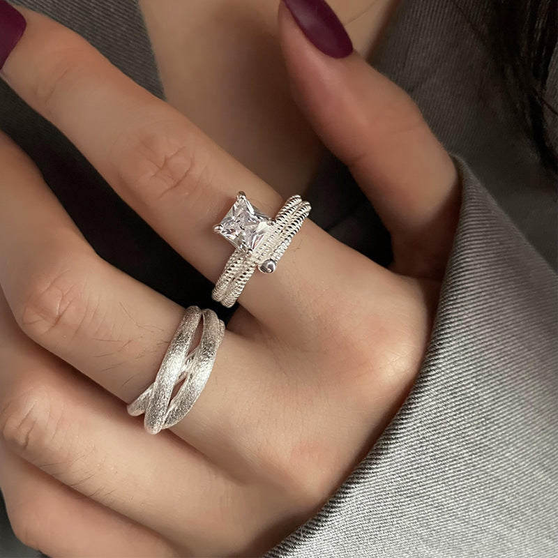 Damenring mit elegantem, mehrschichtigem Design Shop Nory
