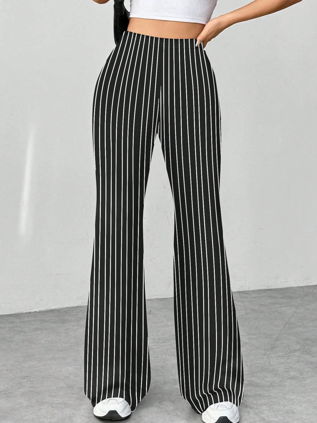 Damen Hochgeschnittene Schlaghose aus Stretch-Feinstrick Shop Nory