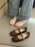 Damen Ballerinas aus weichem Wildleder mit verstellbarem Riemen und dekorativer Schleife