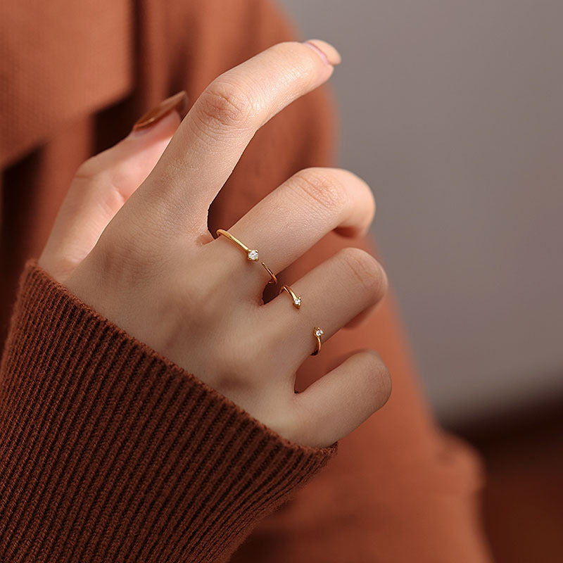 Damen zierlicher Goldring mit funkelndem Zirkonia Shop Nory