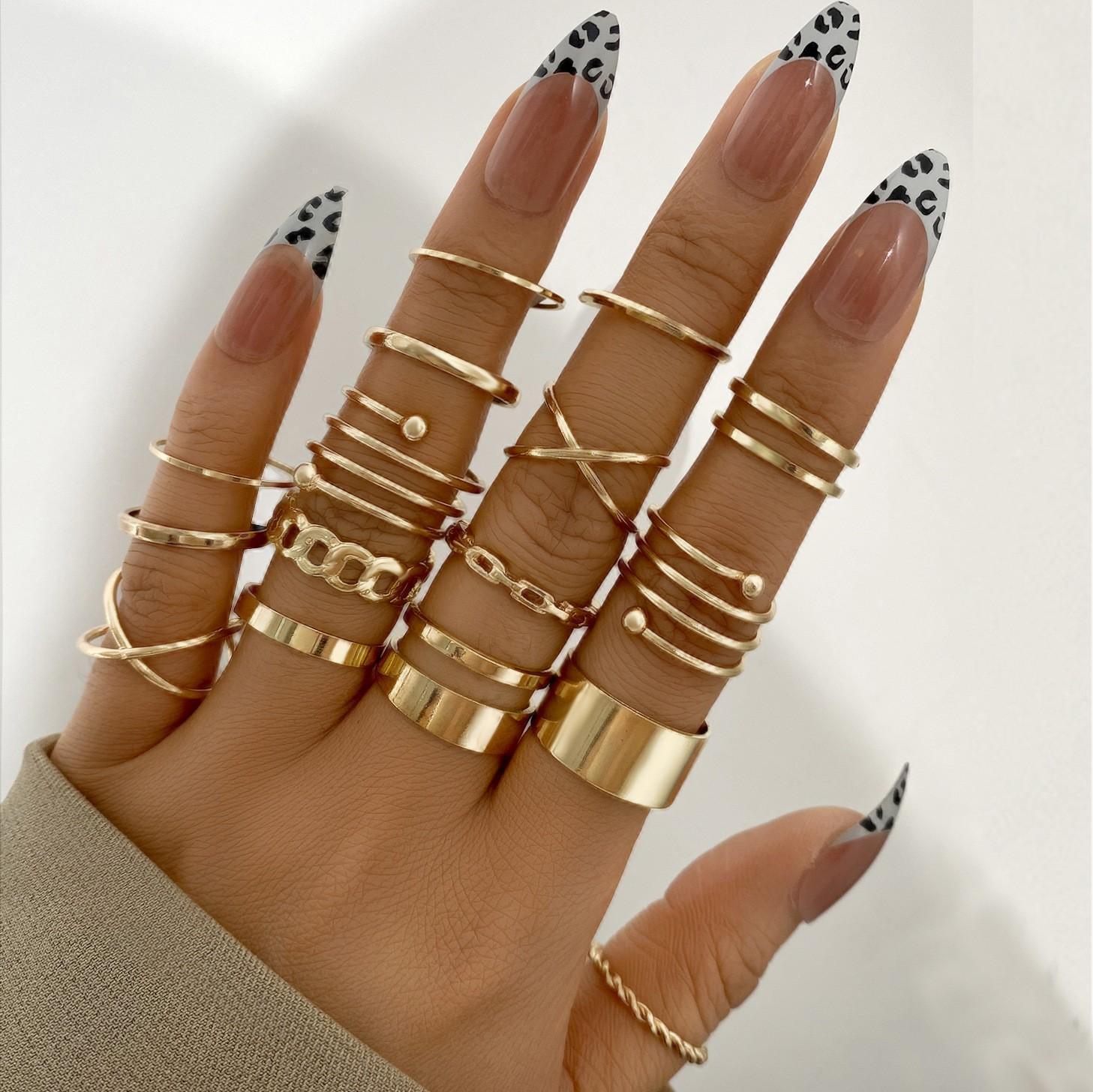 Damen Schmuckring-Set mit vielfältigen, modernen Designs Shop Nory