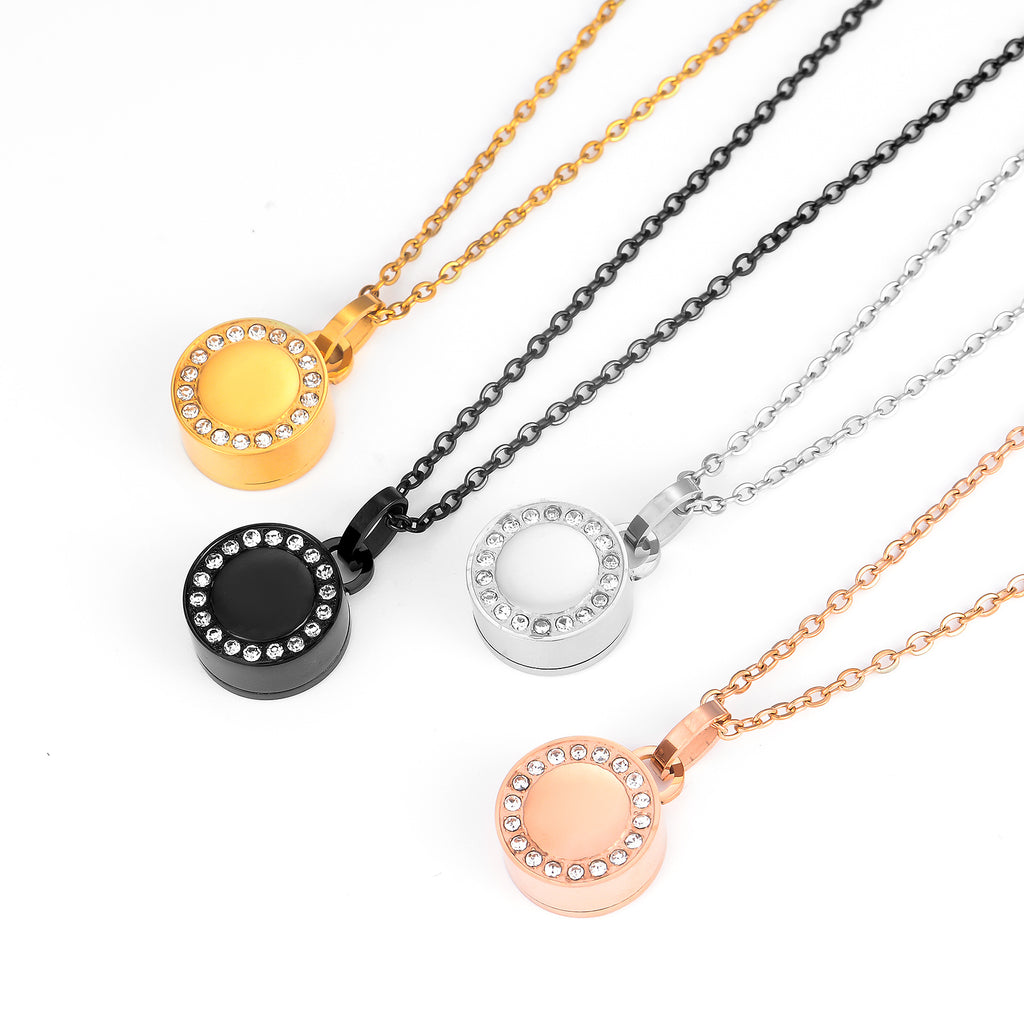 Damen Halskette mit runder Medaillon-Anhänger und funkelnden Kristallen Shop Nory