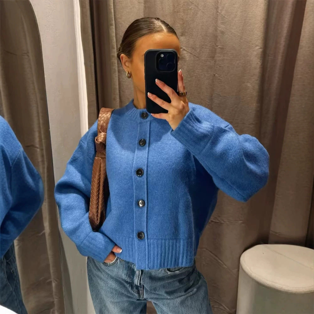 Damen Kurze Boxy-Strickjacke mit großer Knopfleiste, geripptem Saum & Volumenärmeln Shop Nory