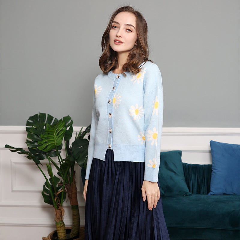 Damen Oversize-Strickcardigan mit Blumenapplikation, Perlmuttknöpfen und Wellensaum Shop Nory