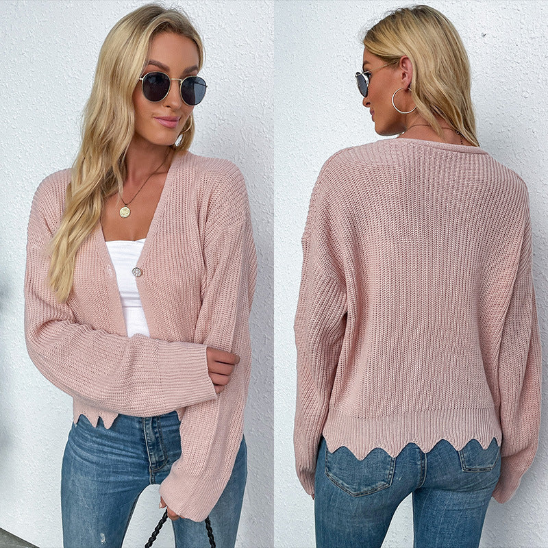Damen Kurzgeschnittener Feinstrick-Cardigan mit V‑Ausschnitt und Wellensaum Shop Nory