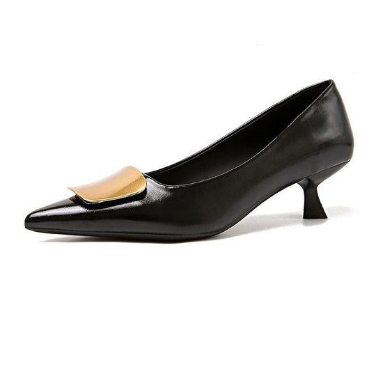 Damen Spitz zulaufende Kitten‑Heel Pumps mit dekorativer Metall‑Vorderkappe Shop Nory