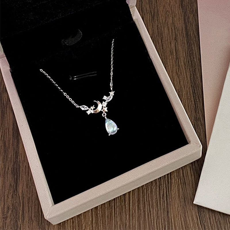 Damen elegante Halskette mit funkelndem Mond- und Sternenanhänger Shop Nory