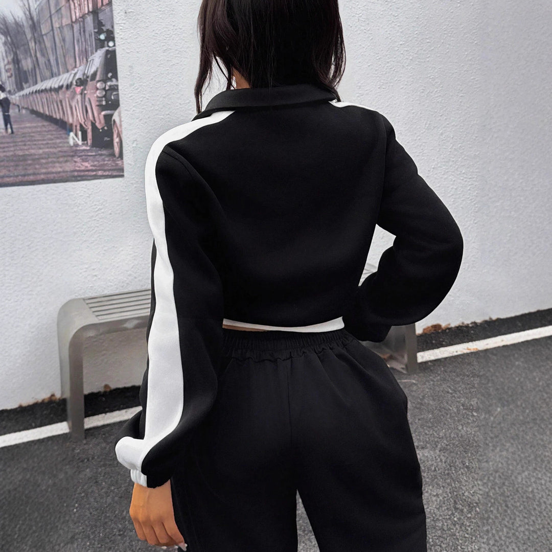 Damen kurzes Sweatshirt mit Halbreißverschluss und elastischer Bund Jogginghose Set Shop Nory
