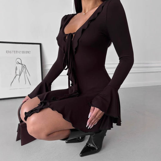 Damen Figurbetontes Rüschen‑Minikleid mit V‑Ausschnitt, Bindeband und Glockenärmeln Shop Nory