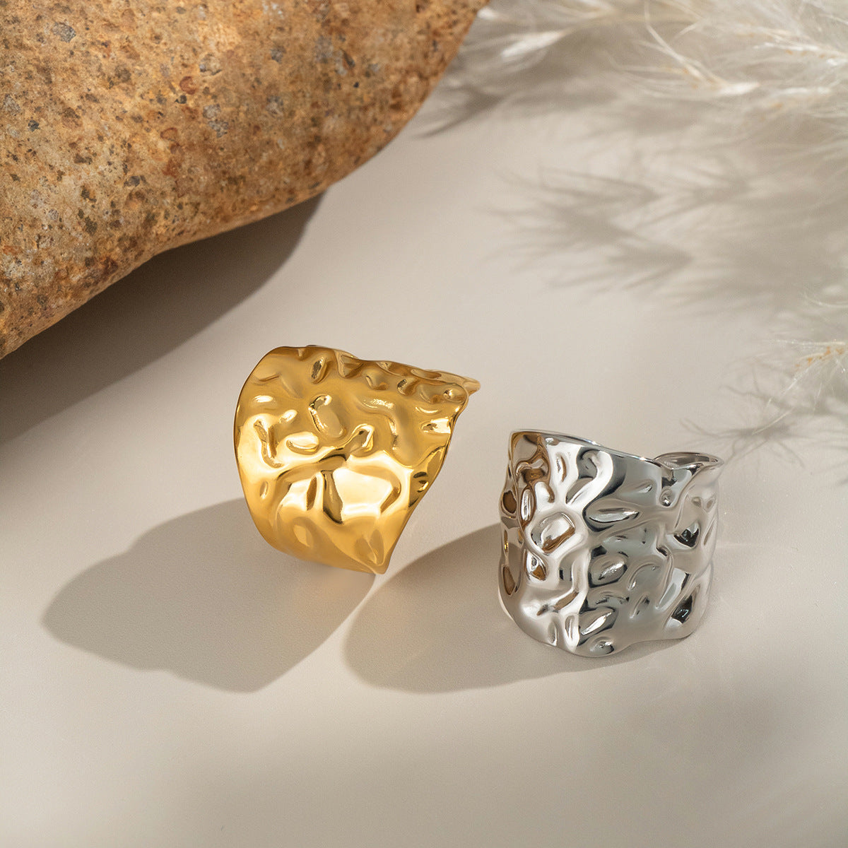 Unisex-Ring mit modernem Wellenmuster aus Edelstahl Shop Nory