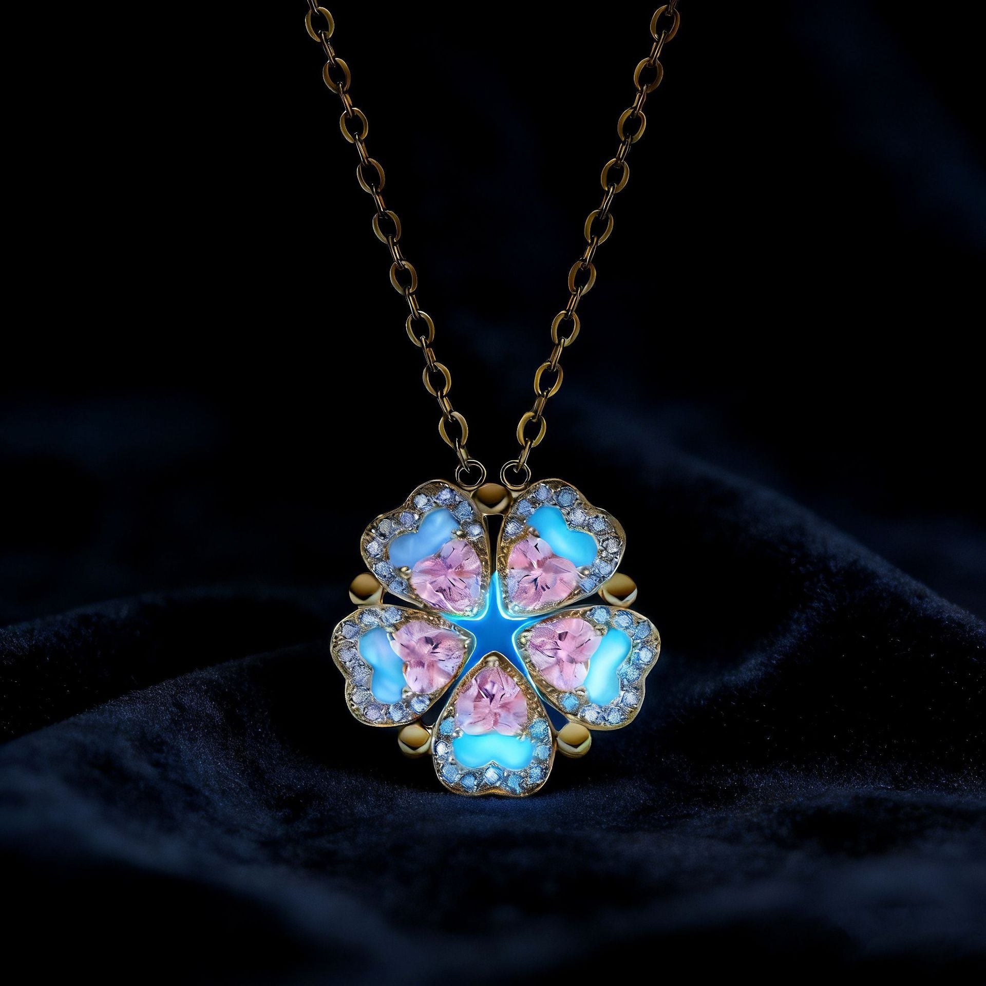Damen Halskette mit kunstvollem Herzdesign und bunten Zirkonia-Elementen Shop Nory