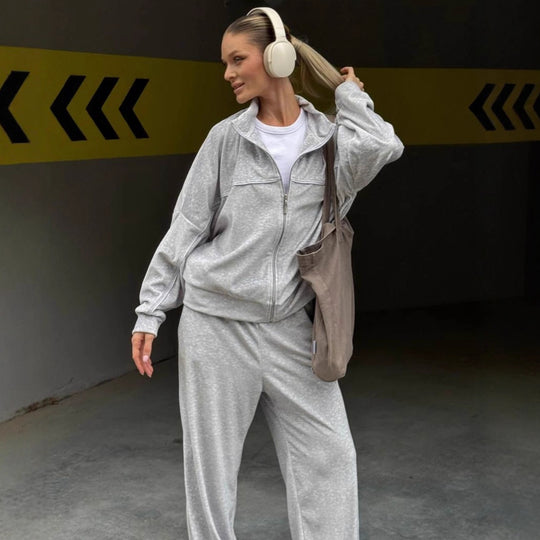 Damen Relaxed-Fleece-Set mit halblanger Zipjacke und extraweiter High-Waist Jogginghose Shop Nory