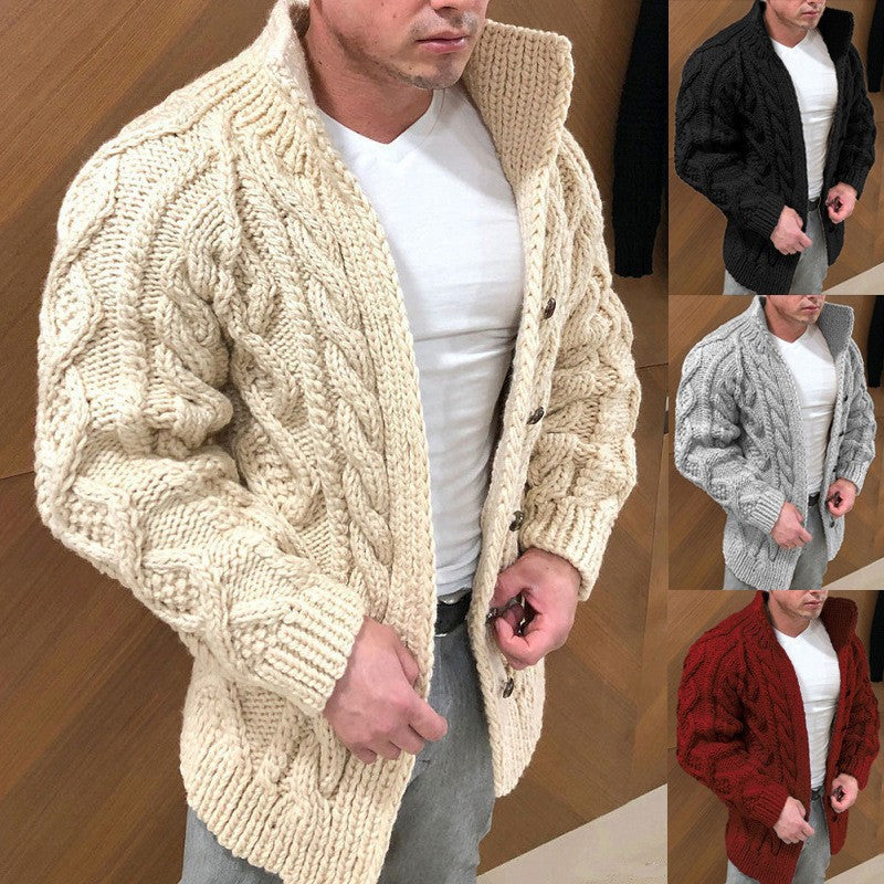 Herren Grobstrickjacke mit klassischem Stehkragen und Knopfverschluss