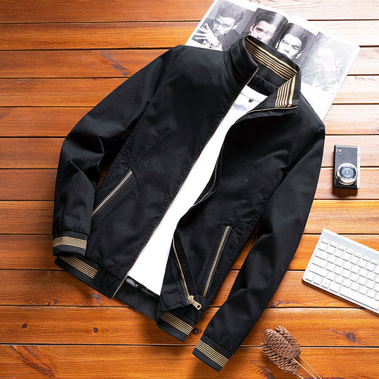 Herren leichter Canvas-Bomber mit gestreiften Rippbündchen, Stehkragen und Reißverschlusstaschen Shop Nory