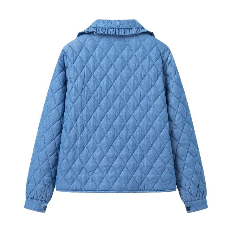 Damen Kurz gesteppte Jacke mit gerafftem Rüschenkragen, Bindebändern und aufgesetzten Taschen Shop Nory