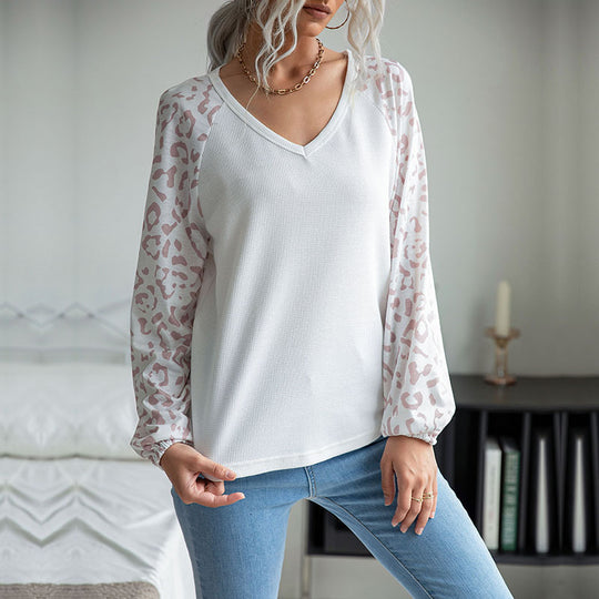 Damen Feinstrick-V‑Neck-Shirt mit Waffelstruktur und Chiffon-Leopardenärmeln Shop Nory