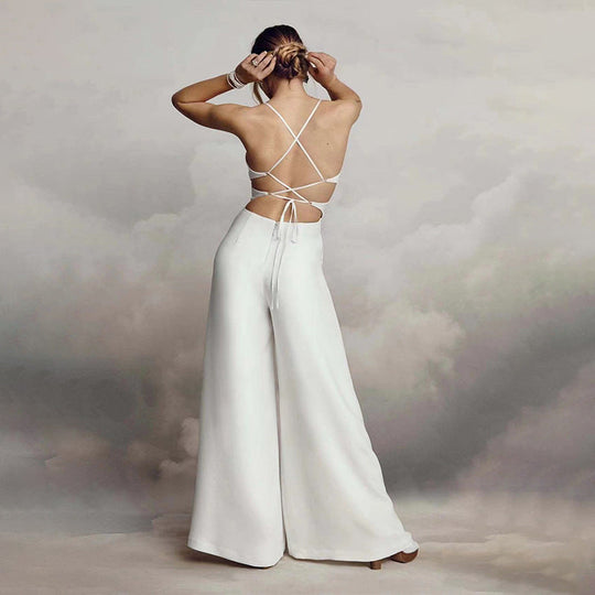 Damen Jumpsuit mit Elegantem V-Ausschnitt und Fließendem Bein