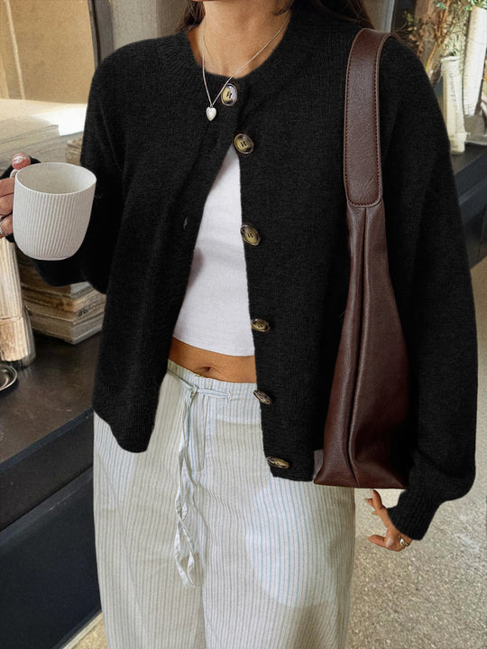 Damen nan kuscheliger Oversize-Strickcardigan mit Hornknopf-Leiste und Rundhalsausschnitt Shop Nory