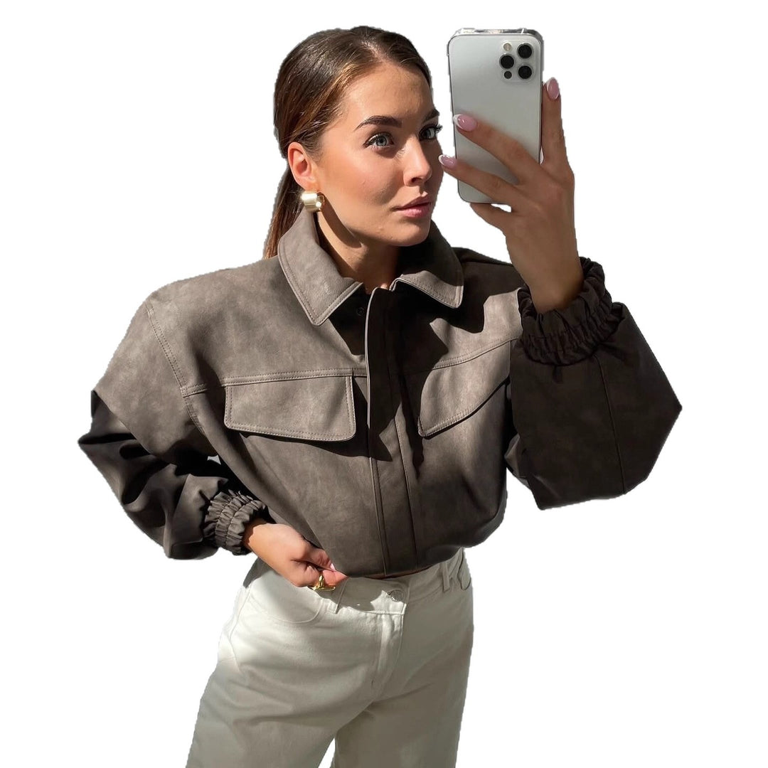 Damen Kurz geschnittene Kunstlederjacke mit aufgesetzten Brusttaschen Shop Nory