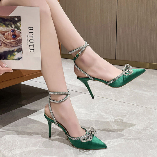 Damen elegante Slingback Pumps mit glitzerndem Riemendesign und dekorativer Schleifenapplikation Shopnory