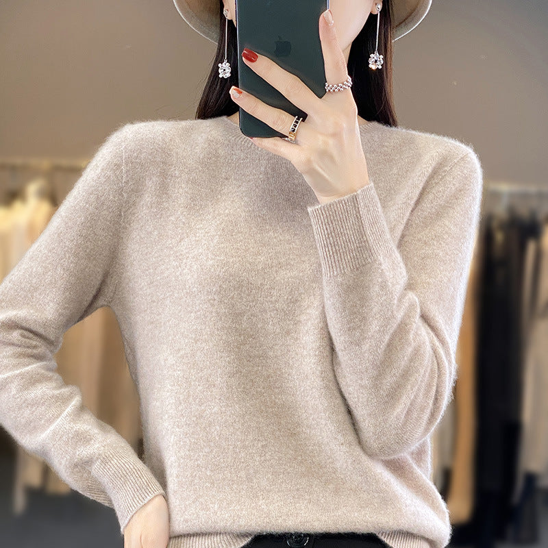 Damen Luxuriöser Feinstrick-Rundhalspullover mit softem Fluffy‑Finish und schmaler Bündchenform Shop Nory