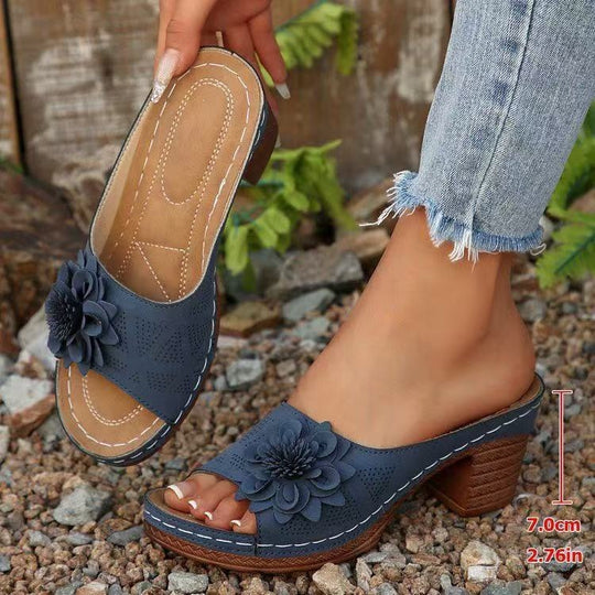 Damen Lederoptik-Peeptoe Mules mit Blütenapplikation und mittlerem Blockabsatz Shop Nory