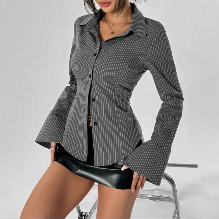 Damen Taillierte Nadelstreifen-Bluse mit ausgestellten Manschetten Shop Nory