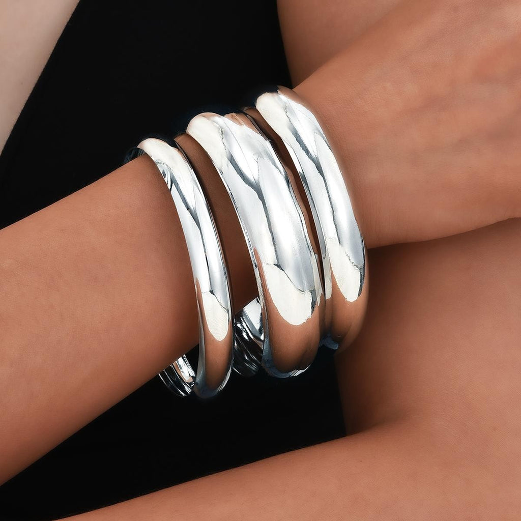 Damen Armband-Set mit elegantem, geschwungenem Design und luxuriösen Akzenten Shop Nory