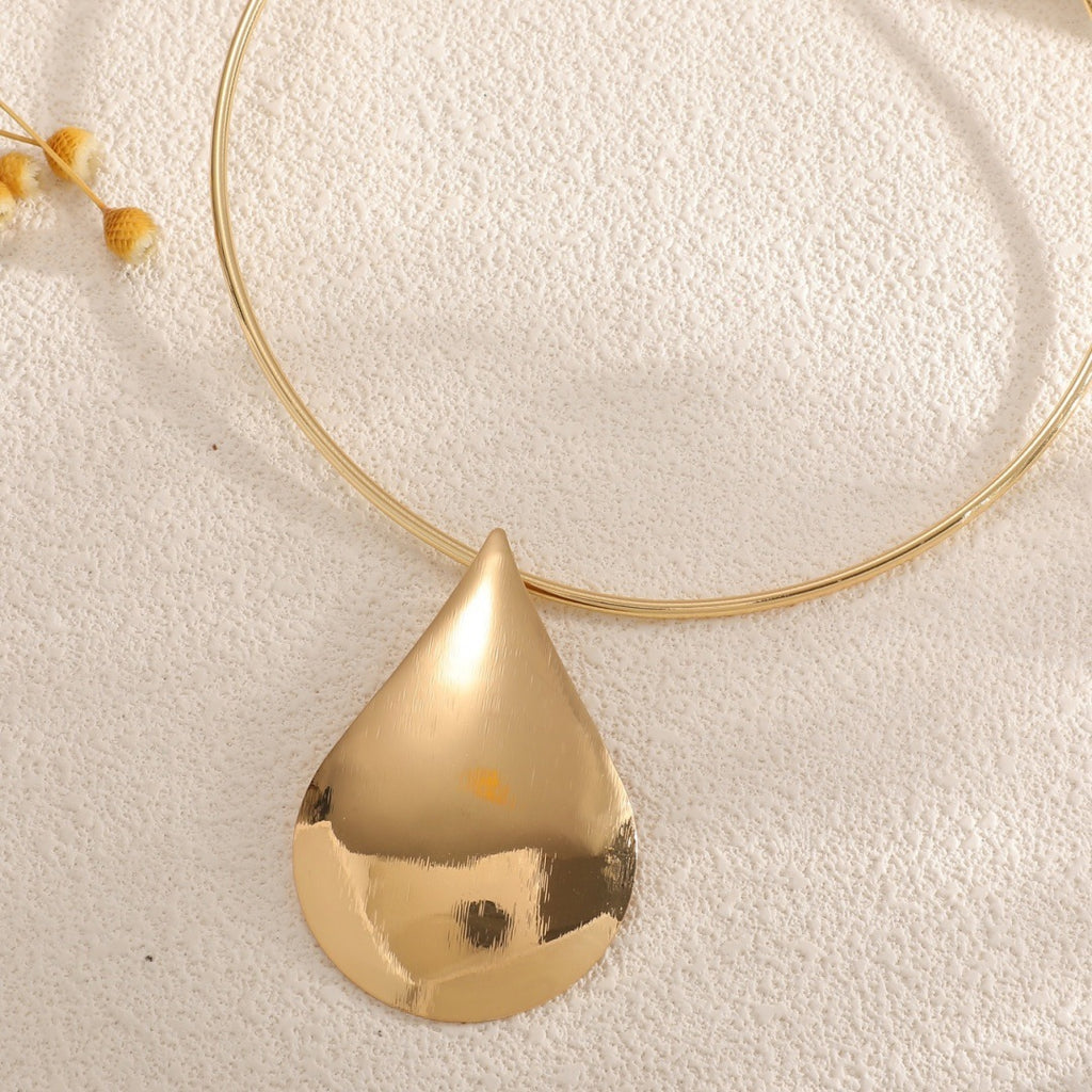 Damen Halskette mit elegantem Tropfenanhänger Shop Nory