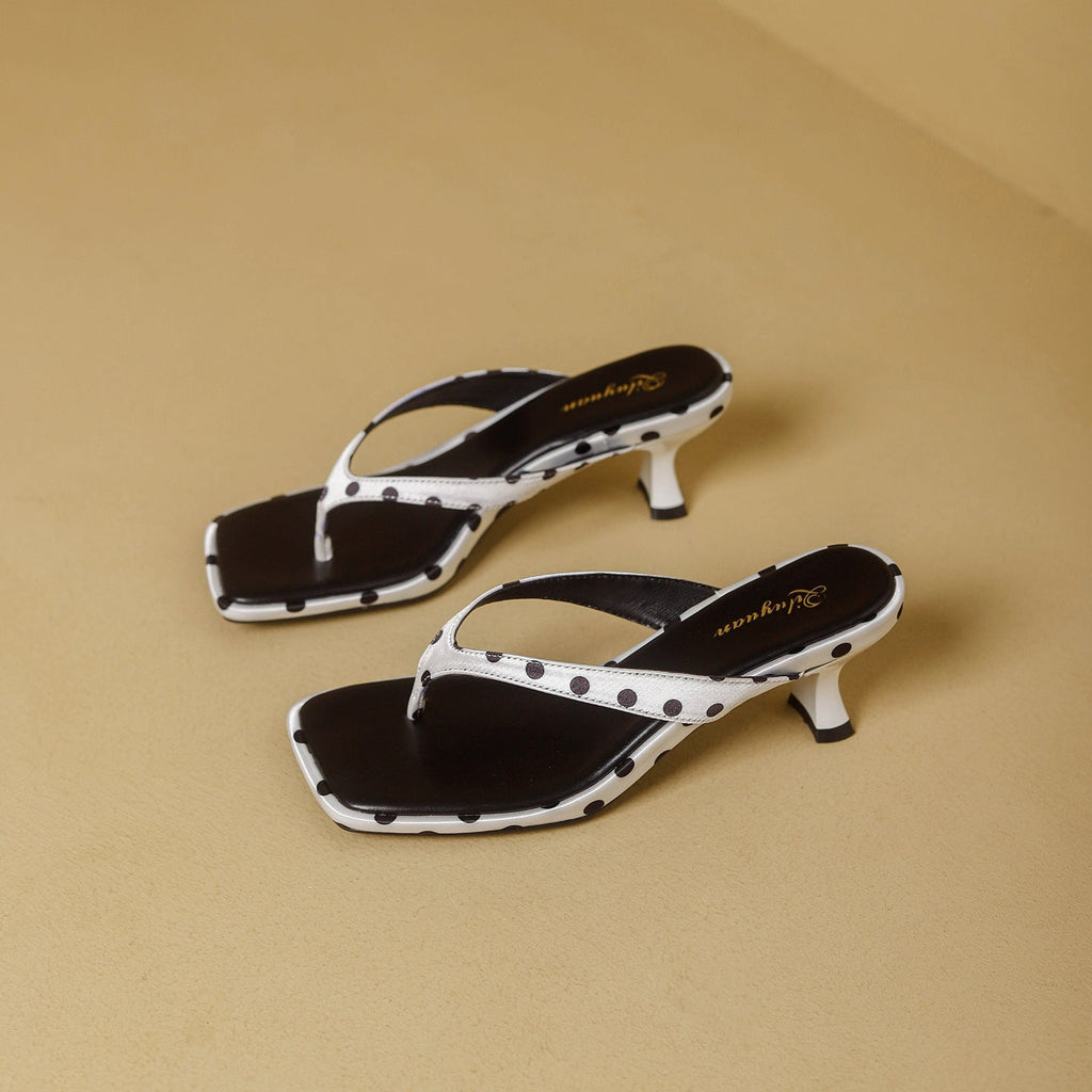 Damen modische Flip-Flops mit geschmackvollem Punktedesign und elegantem Absatz