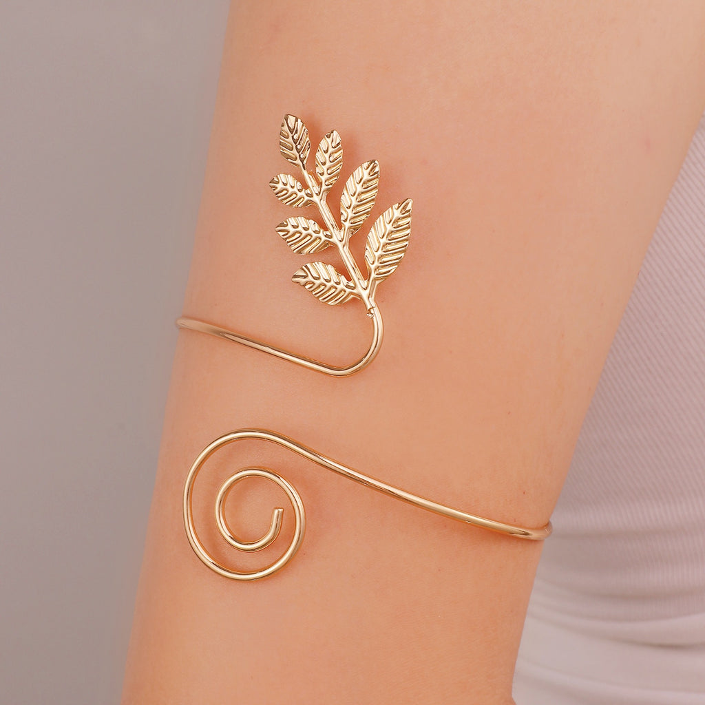 Damen Offener Armreif mit floralen Akzenten Shop Nory