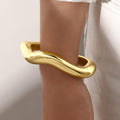 Damen modernes und elegantes Armreif-Design Shop Nory