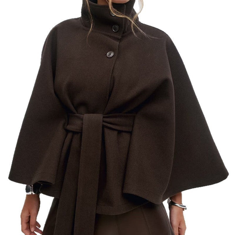 Damen Kurzcape-Jacke mit hohem Stehkragen, Bindegürtel und kastiger Silhouette Shop Nory