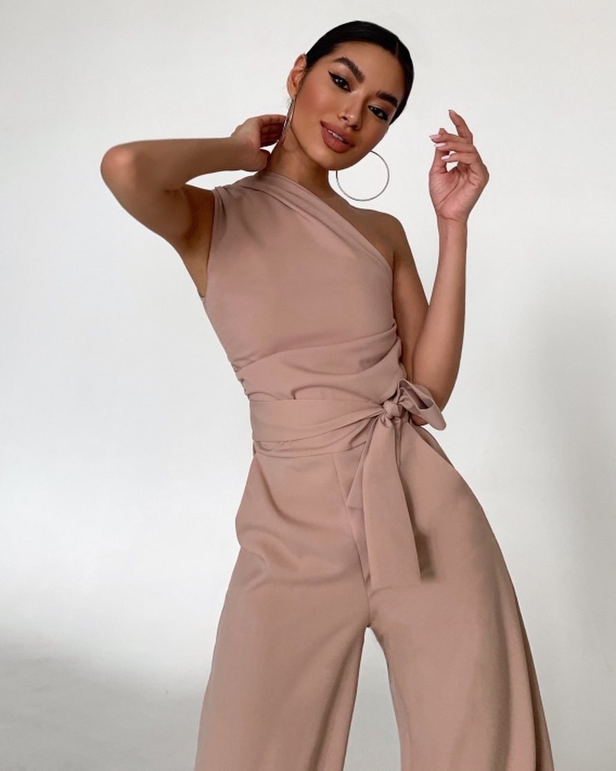 Damen One-Shoulder Jumpsuit mit weitem Bein