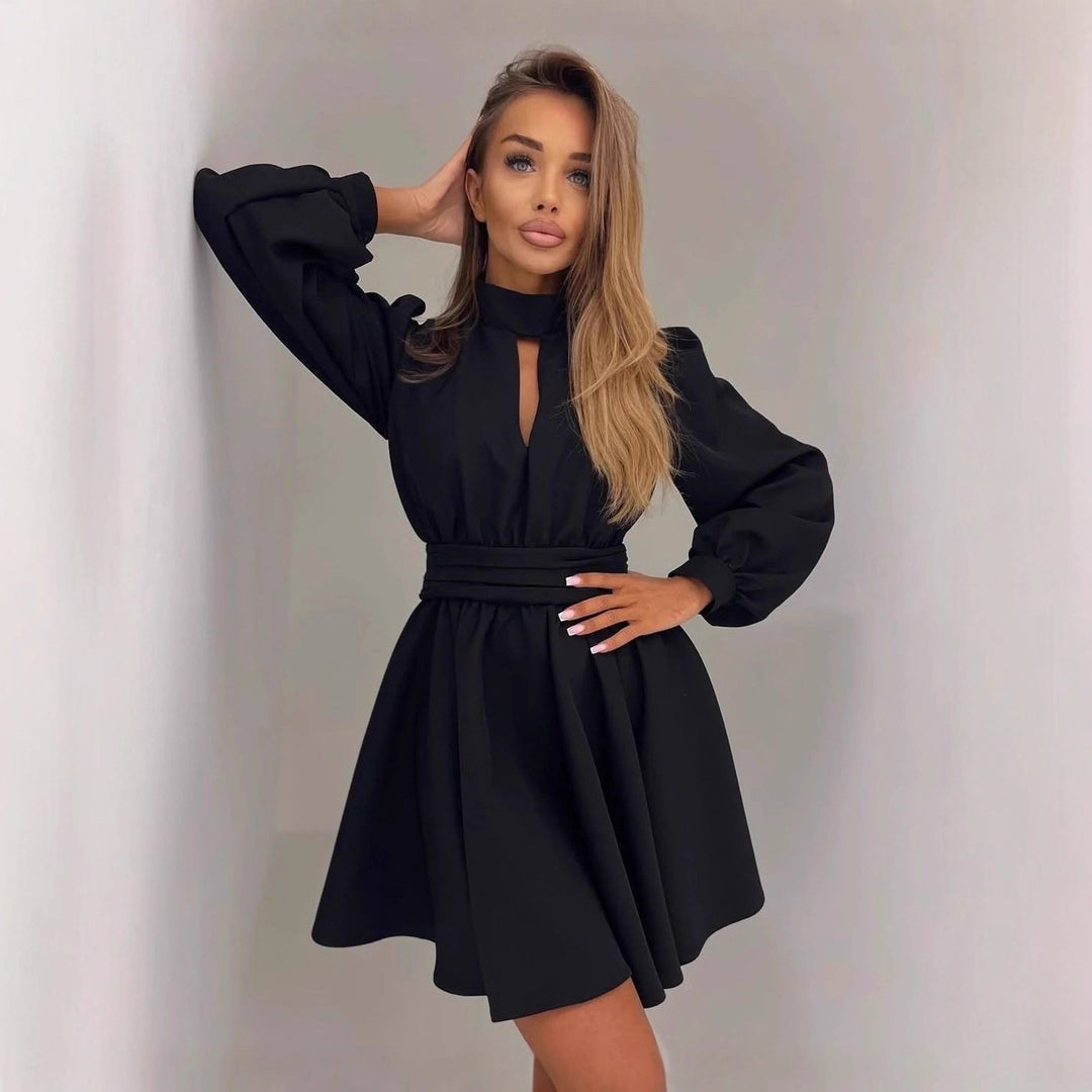 Damen Elegantes Kurzkleid mit Stehkragen, Cut-Out, weitem Glockenrock und Taillenschärpe Shop Nory