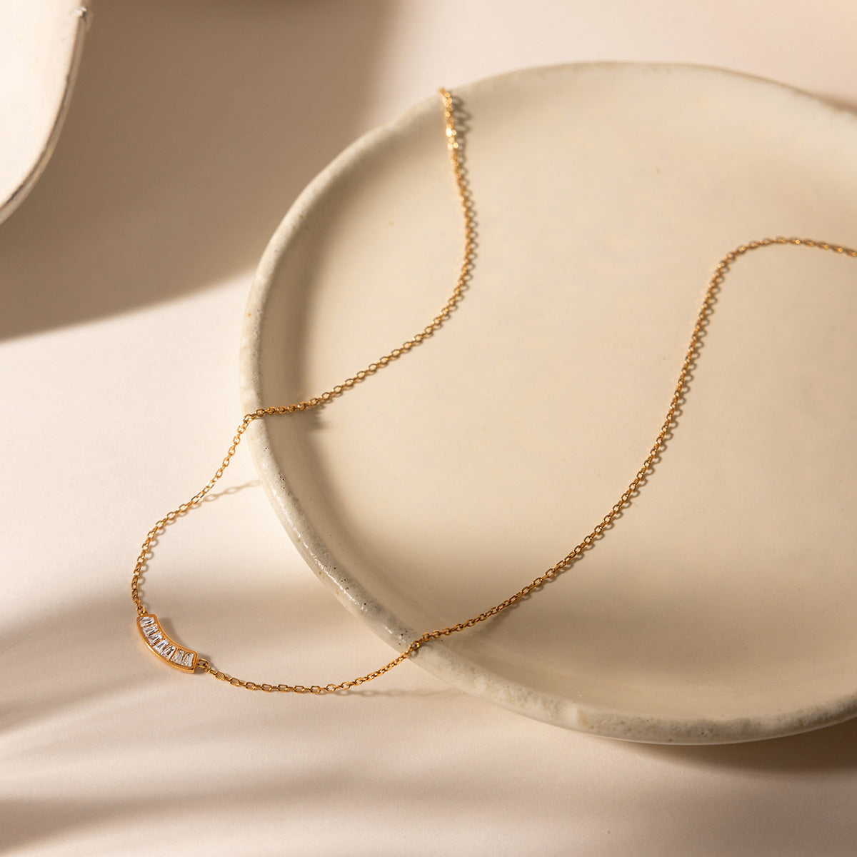 Damen Halskette mit funkelndem Zirkonsteindesign Shop Nory