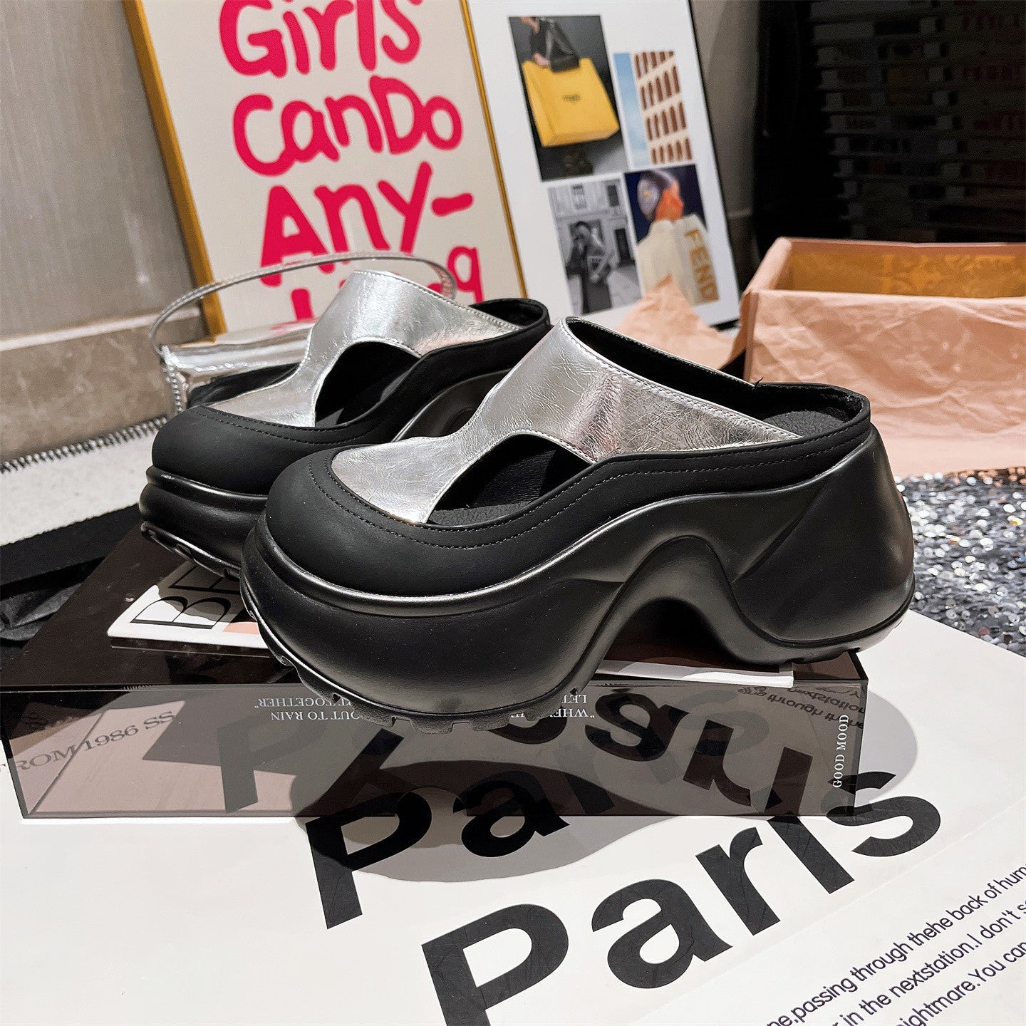Damen modische Clogs mit konturierter Sohle