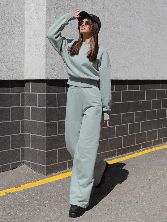 Damen Loungewear-Set mit weitem Crewneck-Sweater und High-Waist Palazzohose Shop Nory
