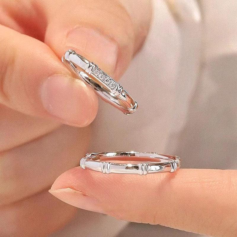 Damen eleganter Ring mit filigraner Detailarbeit und funkelnden Zirkonia Shop Nory