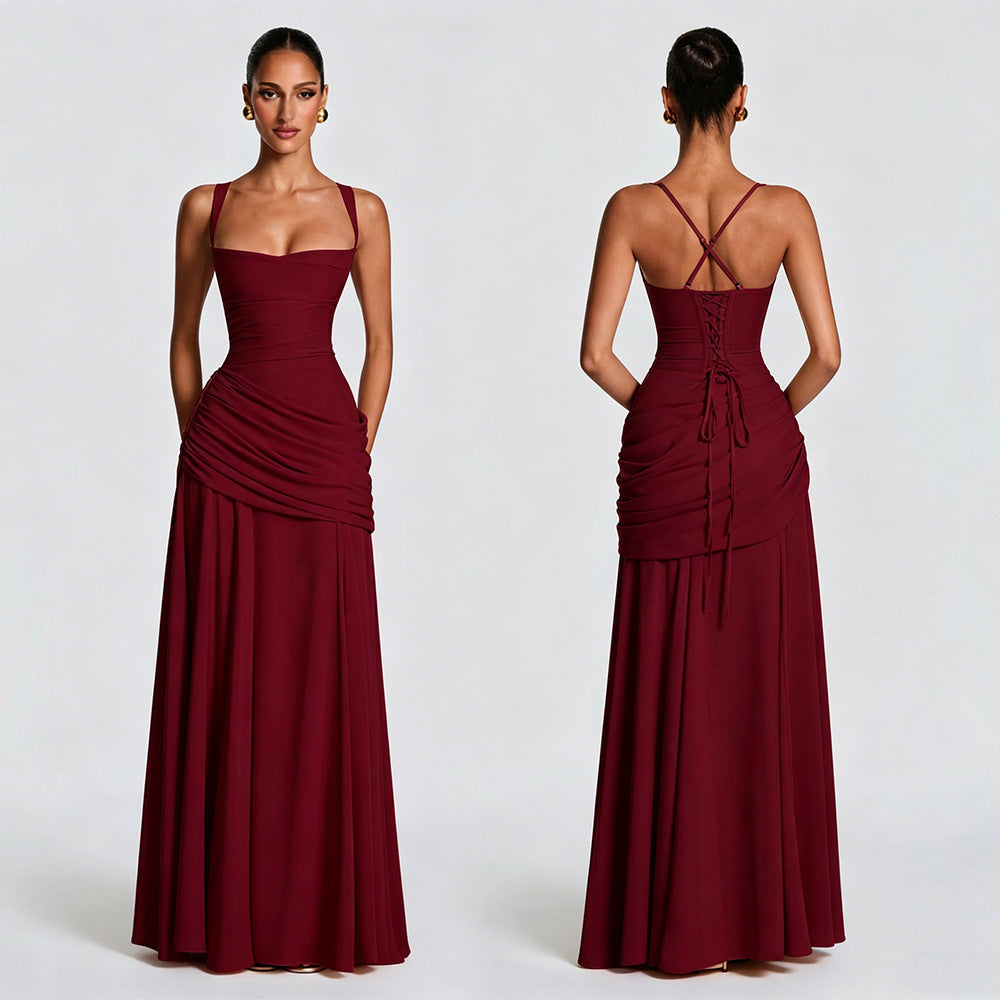 Damen Elegantes, schulterfreies Abendkleid mit raffinierten Drapierungen und fließendem Schnitt