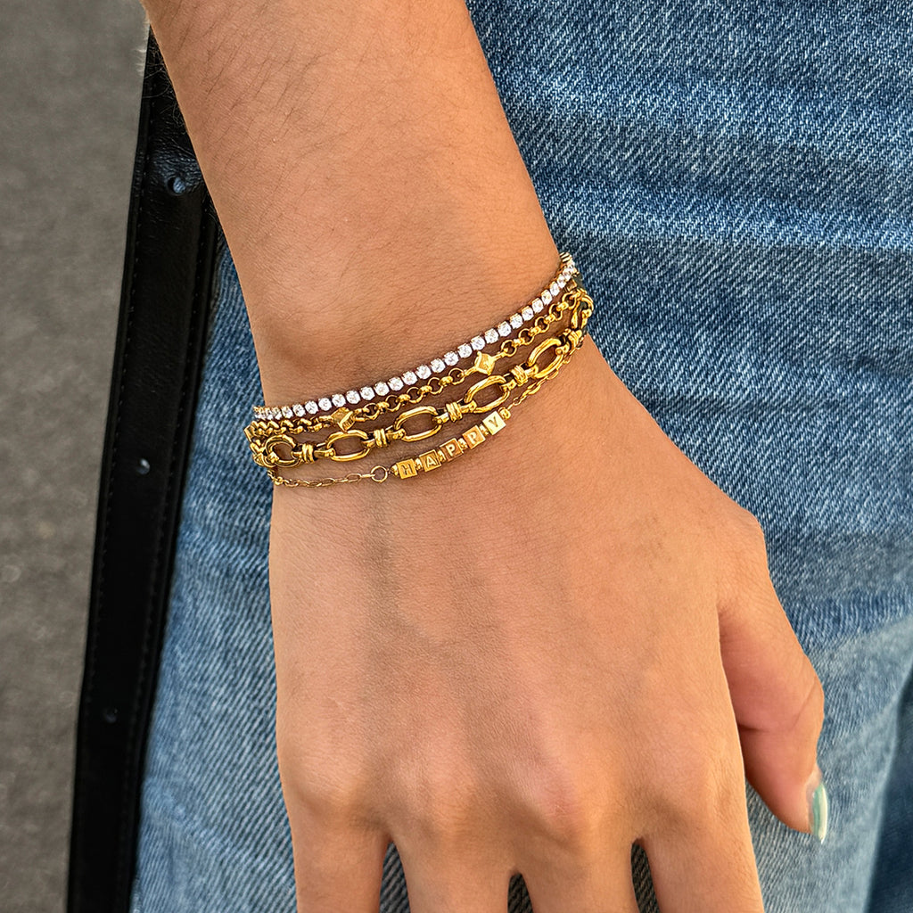 Damen Armband mit personalisierbarem "HAPPY" Anhänger aus hypoallergenem Edelstahl Shop Nory