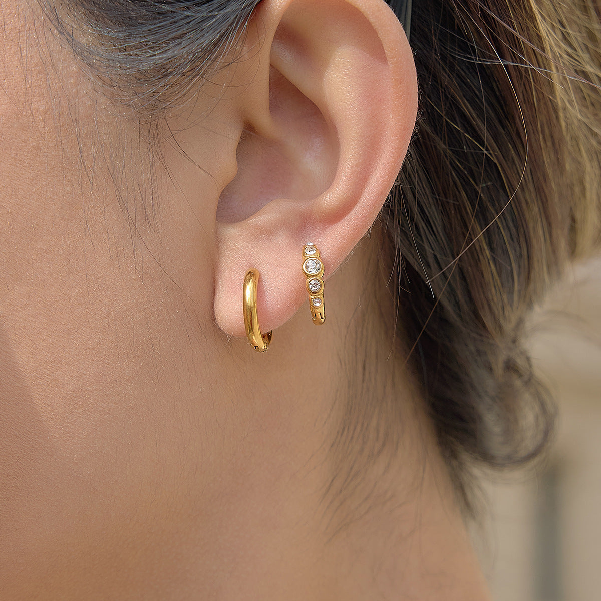 Damen Hoops Ohrhänger mit funkelnden Zirkonia und hochwertiger Edelstahlverarbeitung Shop Nory