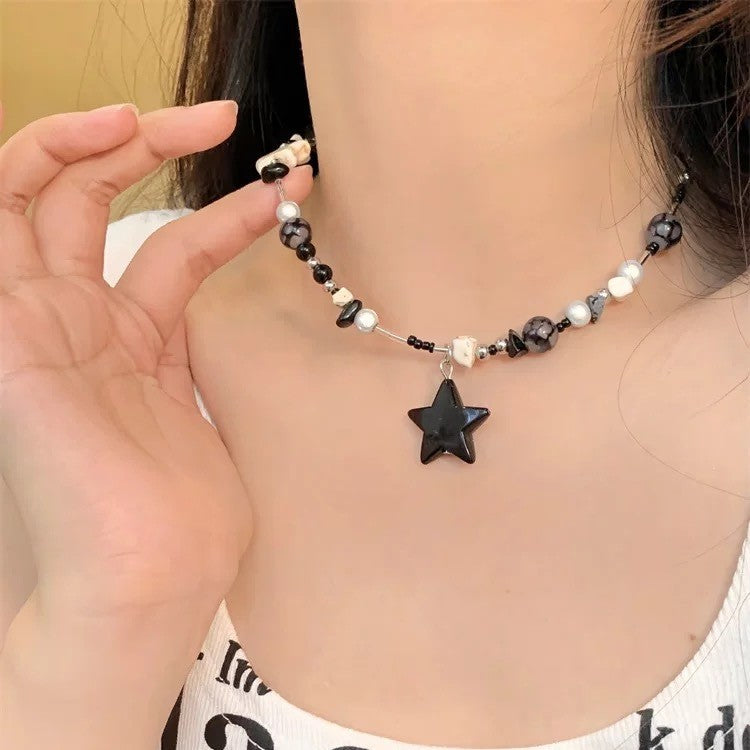 Damen Halskette mit kunstvollem Sternenhänger und bunten Edelsteinperlen Shop Nory